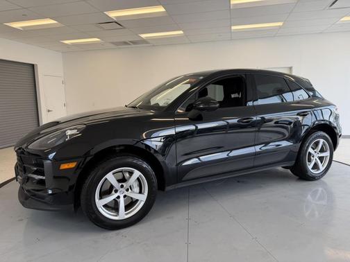 2021 Porsche Macan Macan