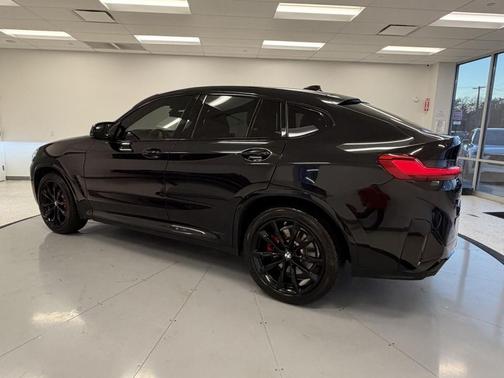 2024 BMW X4 M40i