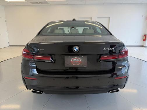 2023 BMW 540 i xDrive