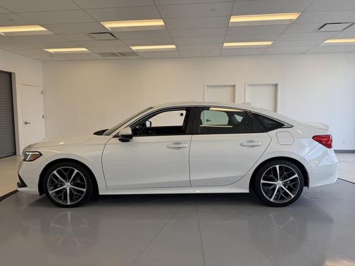 2022 Honda Civic Touring