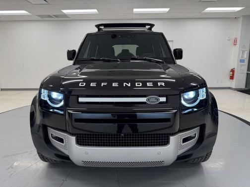 2025 Land Rover Defender 110 P400 S