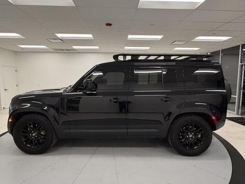 2025 Land Rover Defender 110 P400 S