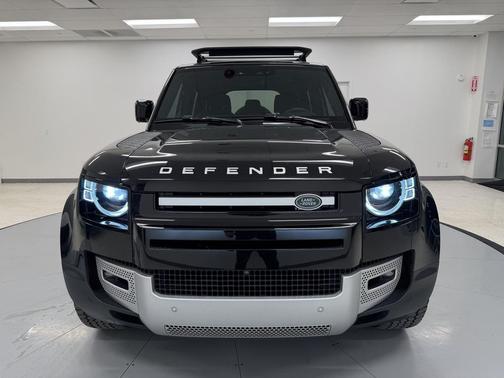 2025 Land Rover Defender 110 P400 S