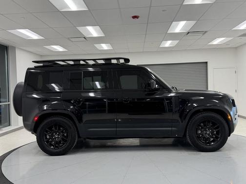 2025 Land Rover Defender 110 P400 S