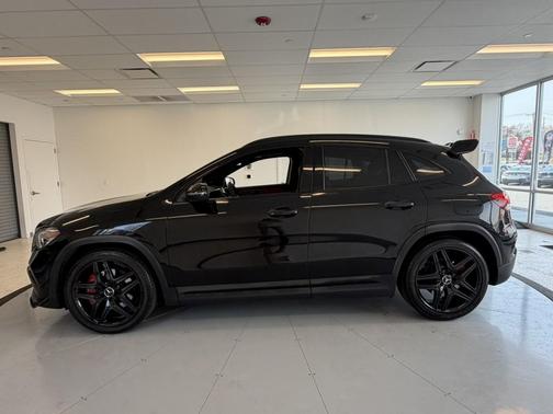BLACK 2022 Mercedes-Benz AMG GLA 35 4MATIC