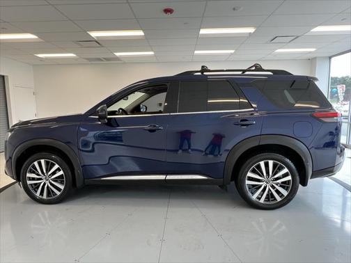 2022 Nissan Pathfinder Platinum 4WD