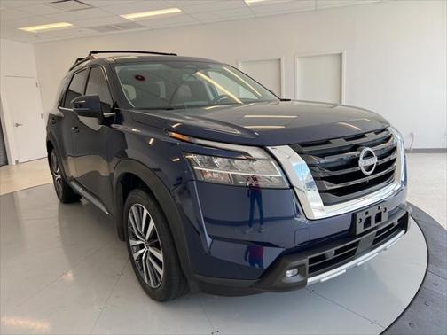 2022 Nissan Pathfinder Platinum 4WD