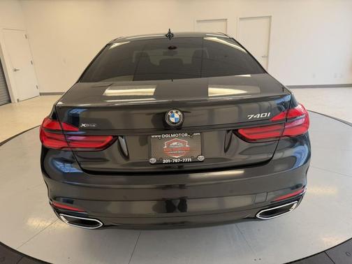 2018 BMW 740 xDrive