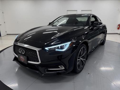 2022 INFINITI Q60 LUXE AWD