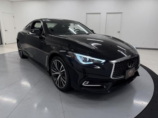 2022 INFINITI Q60 LUXE AWD