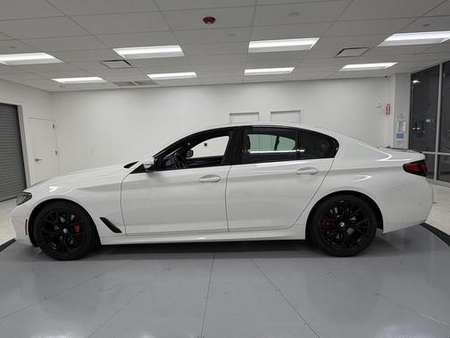 2023 BMW 530 i xDrive