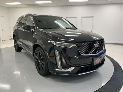 2022 Cadillac XT6 Premium Luxury AWD