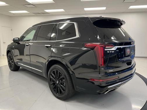 2022 Cadillac XT6 Premium Luxury AWD