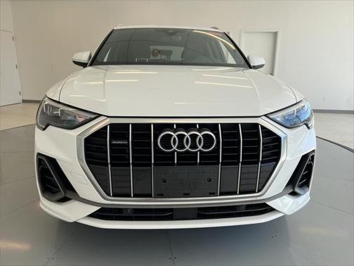 2022 Audi Q3 45 S line Premium