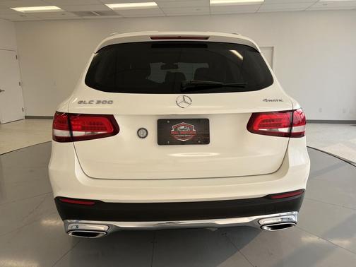 2017 Mercedes-Benz GLC 300 4MATIC