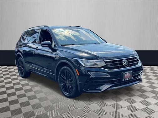 2022 Volkswagen Tiguan 2.0T SE R-Line Black