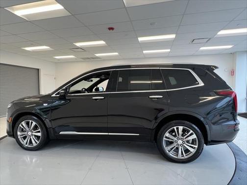 2022 Cadillac XT6 Premium Luxury AWD