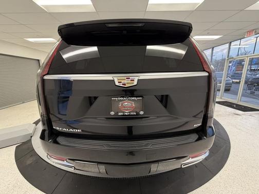 2023 Cadillac Escalade ESV Luxury