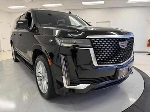 2023 Cadillac Escalade ESV Luxury