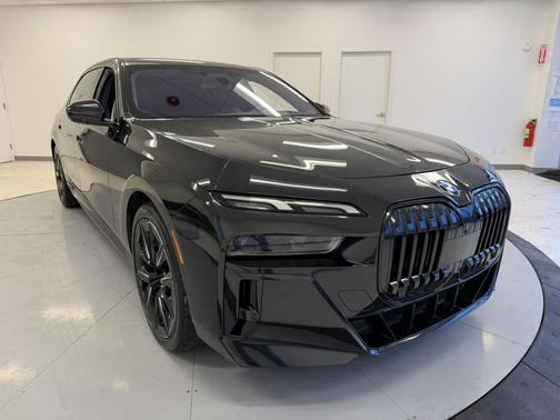 2023 BMW 760 i xDrive