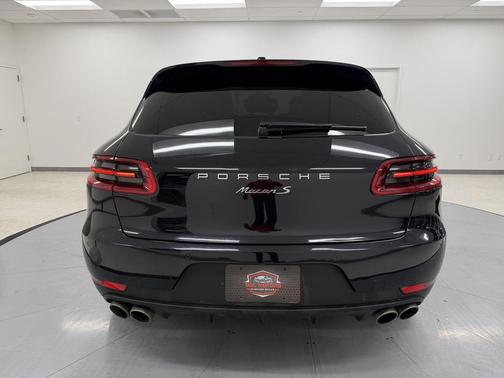 2016 Porsche Macan S