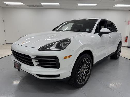2023 Porsche Cayenne Platinum Edition