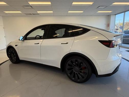 2022 Tesla Model Y Performance Dual Motor All-Wheel Drive