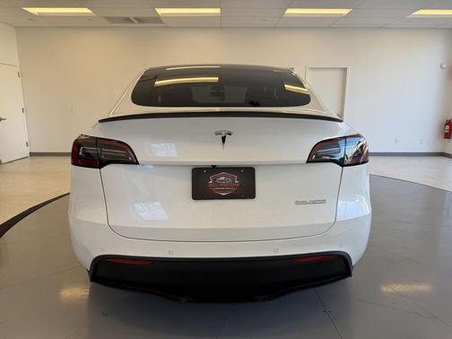 2022 Tesla Model Y Performance Dual Motor All-Wheel Drive