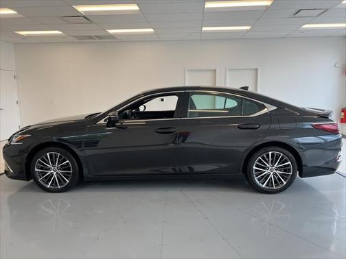 2022 Lexus ES 350 Base
