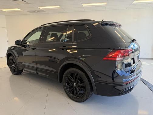 2022 Volkswagen Tiguan 2.0T SE R-Line Black 4MOTION