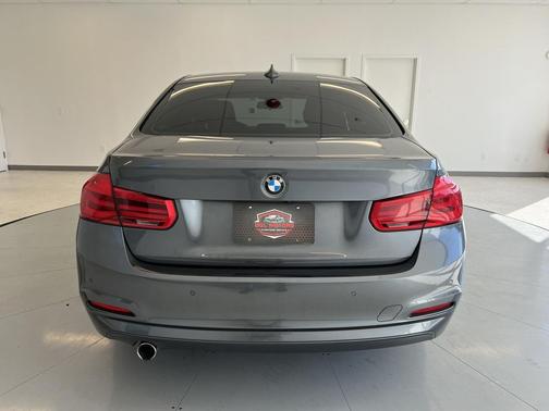 2017 BMW 320 i