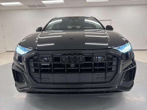 2021 Audi Q8 55 Premium Plus