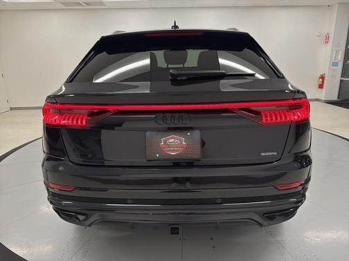 2021 Audi Q8 55 Premium Plus