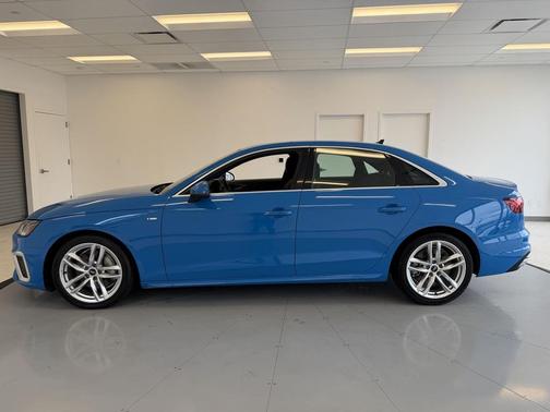 2022 Audi A4 45 S line Premium Plus