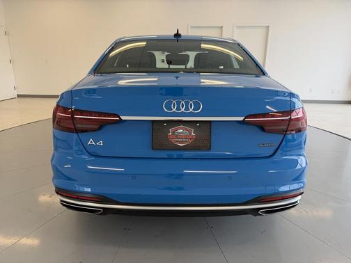 2022 Audi A4 45 S line Premium Plus