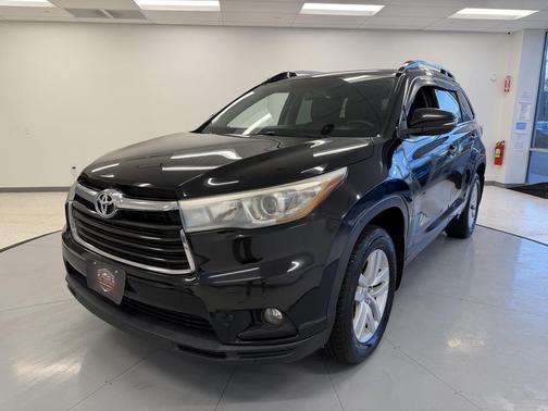 2015 Toyota Highlander LE