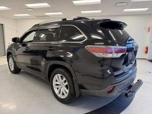 2015 Toyota Highlander LE