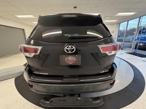 2015 Toyota Highlander LE