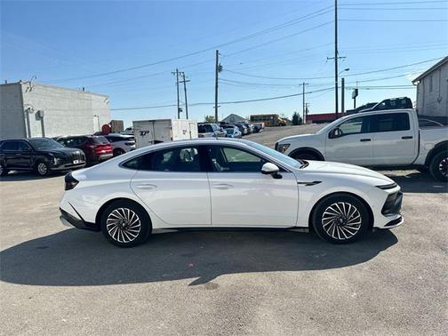 2024 Hyundai SONATA Hybrid Limited