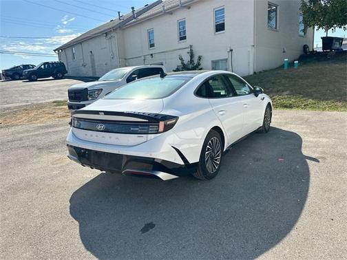 2024 Hyundai SONATA Hybrid Limited