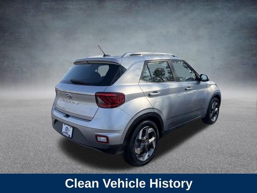 2024 Hyundai VENUE SEL