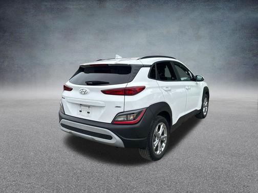 Lunar White 2022 Hyundai KONA SEL
