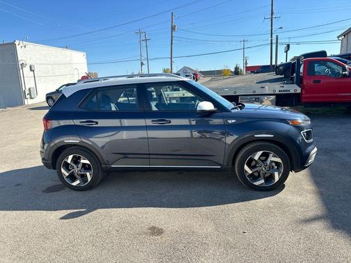 2024 Hyundai VENUE Limited