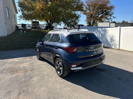 2024 Hyundai VENUE Limited