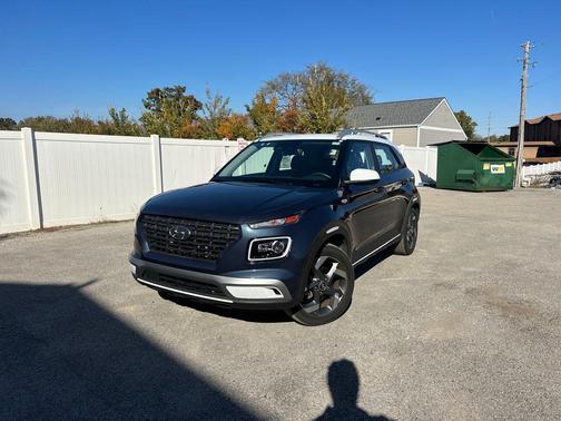 2024 Hyundai VENUE Limited