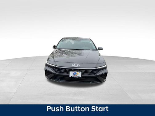 2025 Hyundai ELANTRA SEL