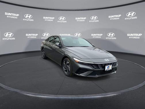 2025 Hyundai ELANTRA SEL