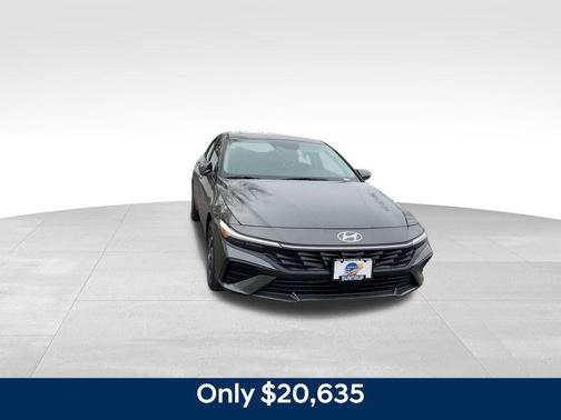 2025 Hyundai ELANTRA SEL