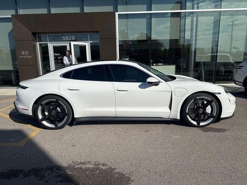 2020 Porsche Taycan 4S