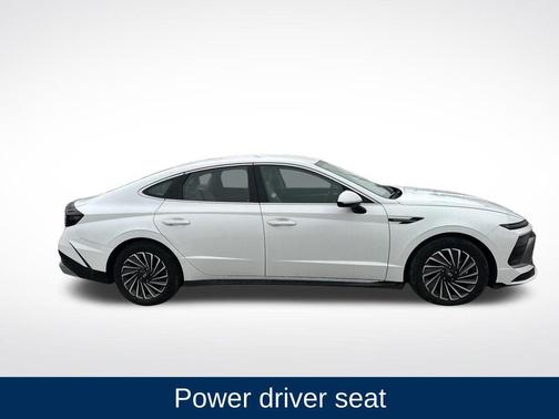 2024 Hyundai SONATA Hybrid SE
